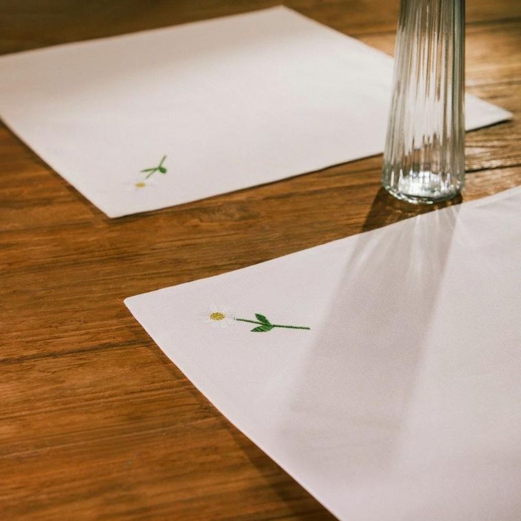 Homla, Sagra, serwetka, zestaw 2 szt. serwetek ecru z haftem kwiatowym stokrotka, 40-40 cm