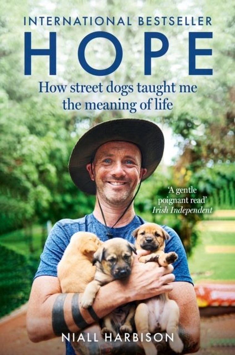 Hope. How Street Dogs Taught Me the Meaning of Life (wersja angielska)