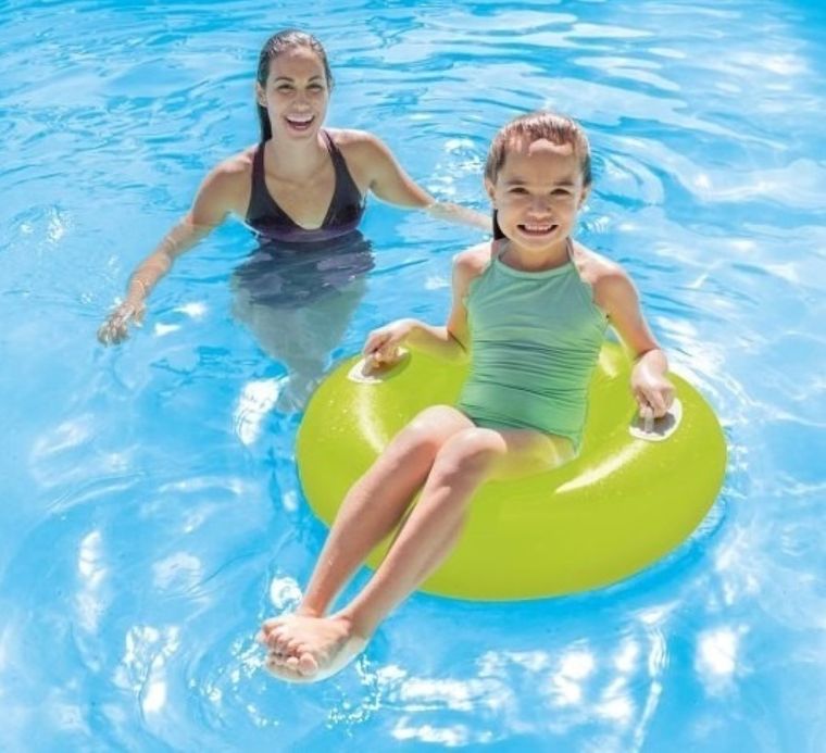 Intex, koło do pływania z uchwytami