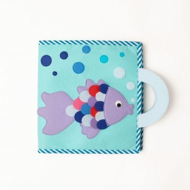 Jolly Designs. Magiczna Ryba. Tablica manipulacyjna. Książeczka sensoryczna