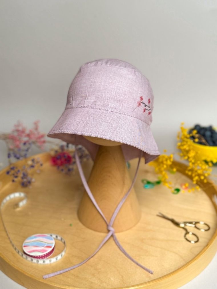 Kapelusz dziewczęcy safari, wiązany, czerwony, Iltom