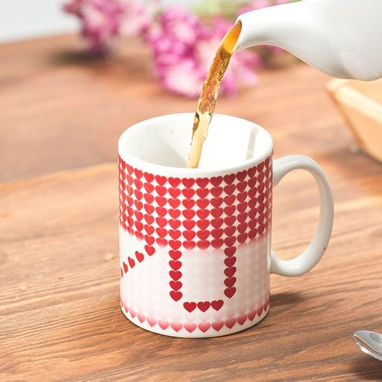 Kubek, magiczne serduszka