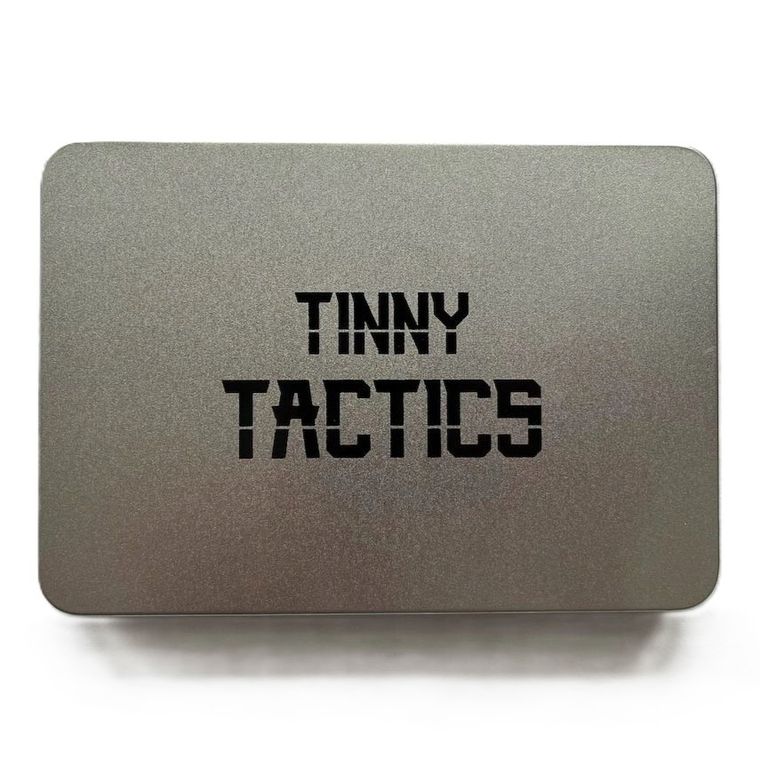 Laboratorium Arcymaga Arispena, Tinny Tactics, gra strategiczna