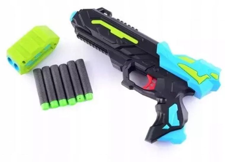 Lena, pistolet na strzałki