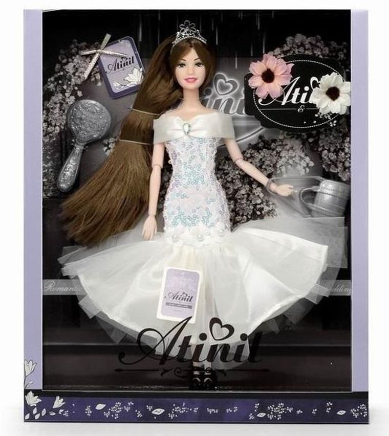 Maksik, Atinil, lalka księżniczka