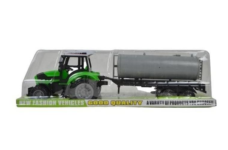 Maksik, traktor z szarą przyczepą