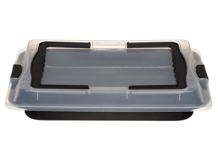 Maku, forma do ciasta z funkcją przenoszenia