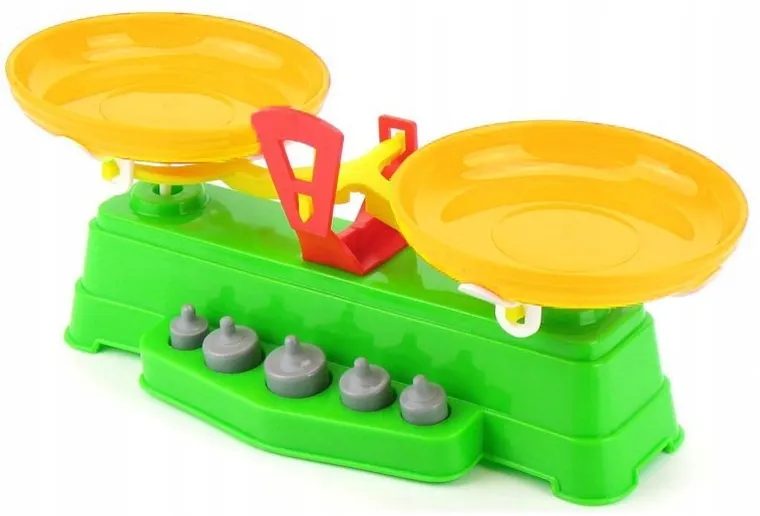 Marek, waga szalkowa z odważnikami