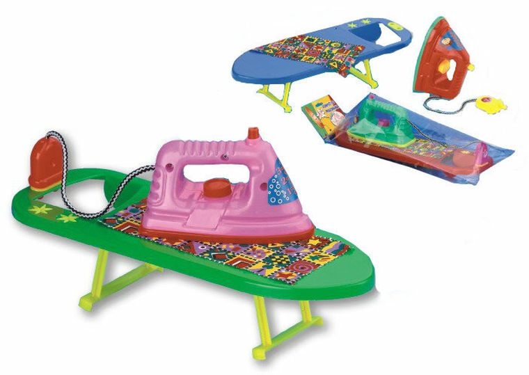 Marek, żelazko z deską do prasowania