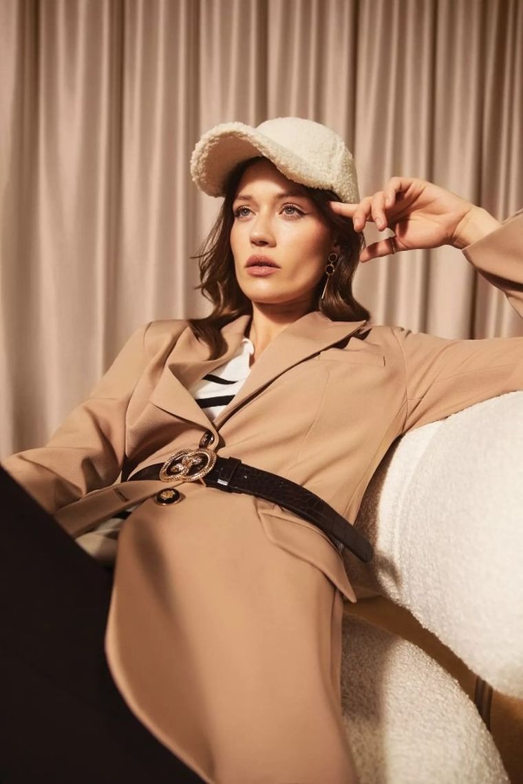 Marynarka damska, beżowa, Moodo