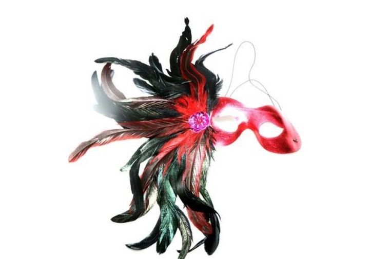 Maska z piór, czerwona