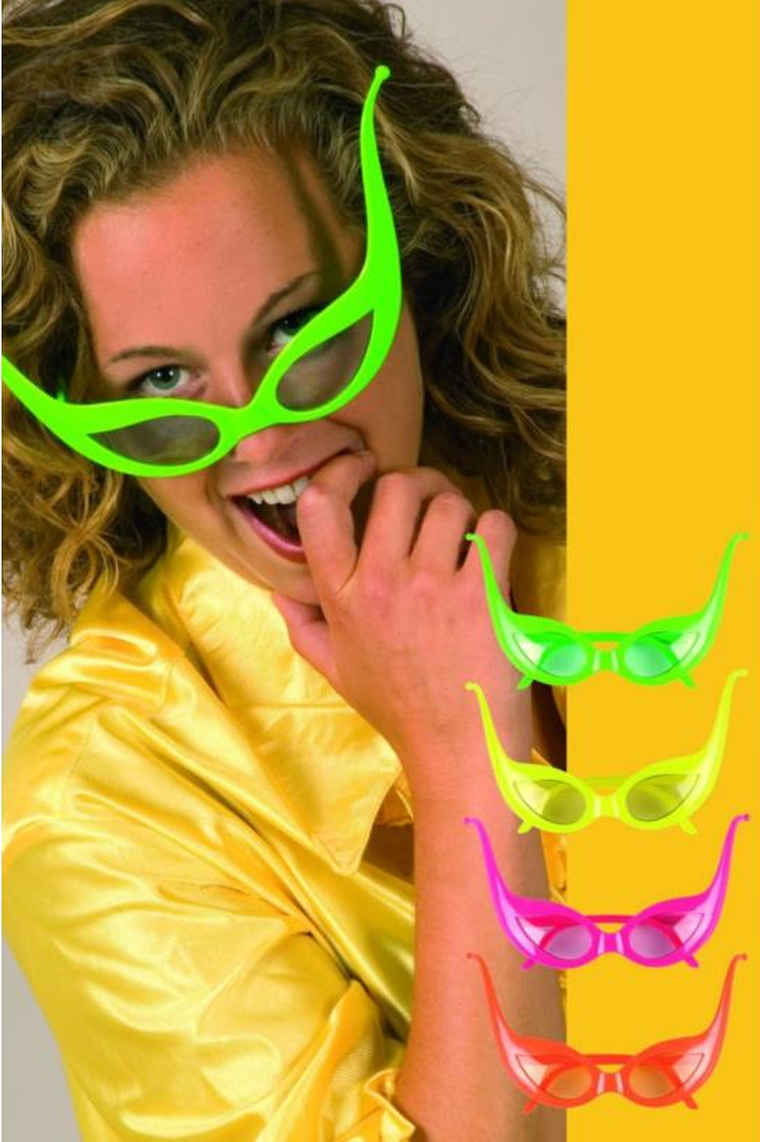 Okulary kocie, element stroju