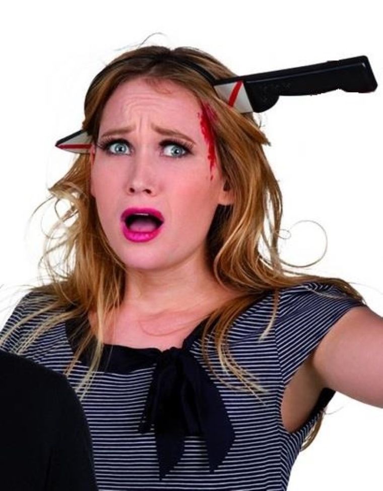 Opaska, nóż w głowie