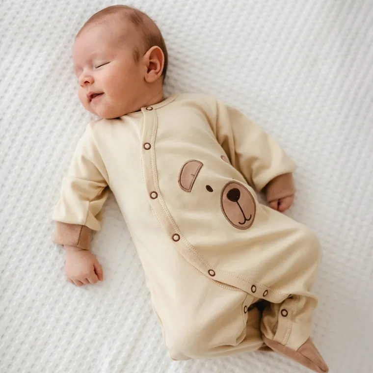 Pajac chłopięcy, beżowy, Eevi