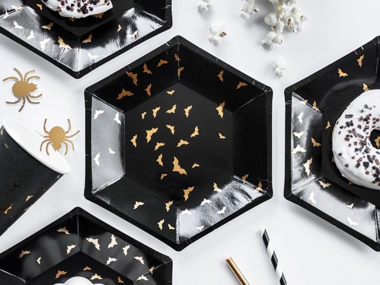 PartyDeco, Trick or Treat, talerzyki papierowe, na imprezę Halloween, czarne 20 cm, 6 szt.