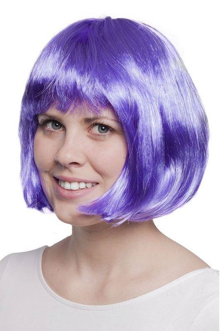 Peruka z grzywką, krótkie włosy, fioletowe