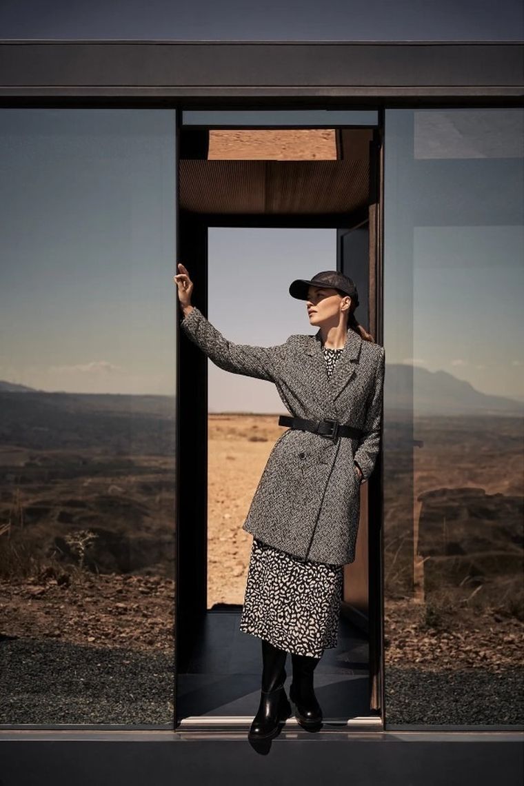 Płaszcz damski, czarny, Moodo