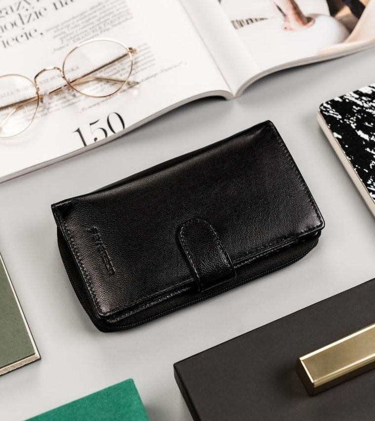 Portfel, czarny, skórzany, Peterson