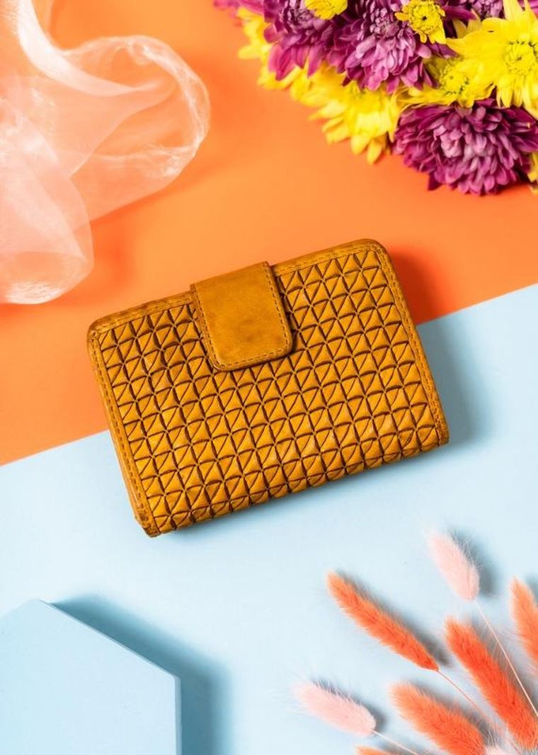 Portfel, żółty, skórzany, Rovicky