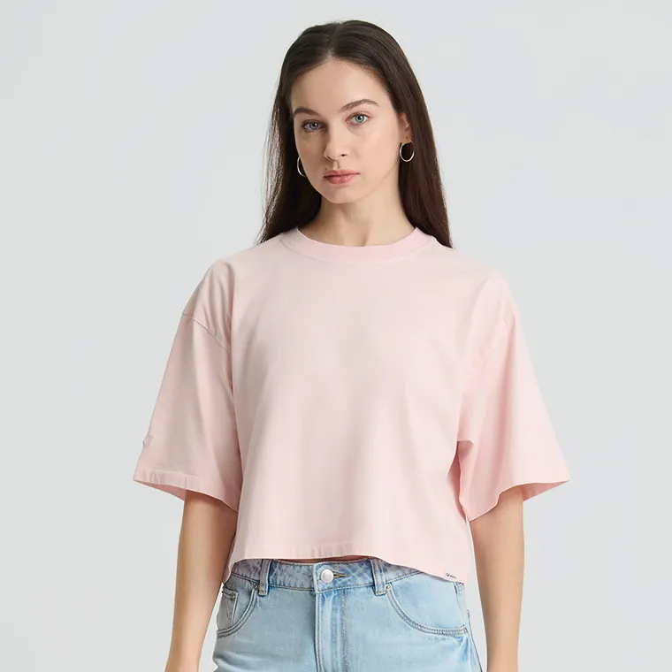 Różowy t-shirt o kroju cropp boxy NOWEAR