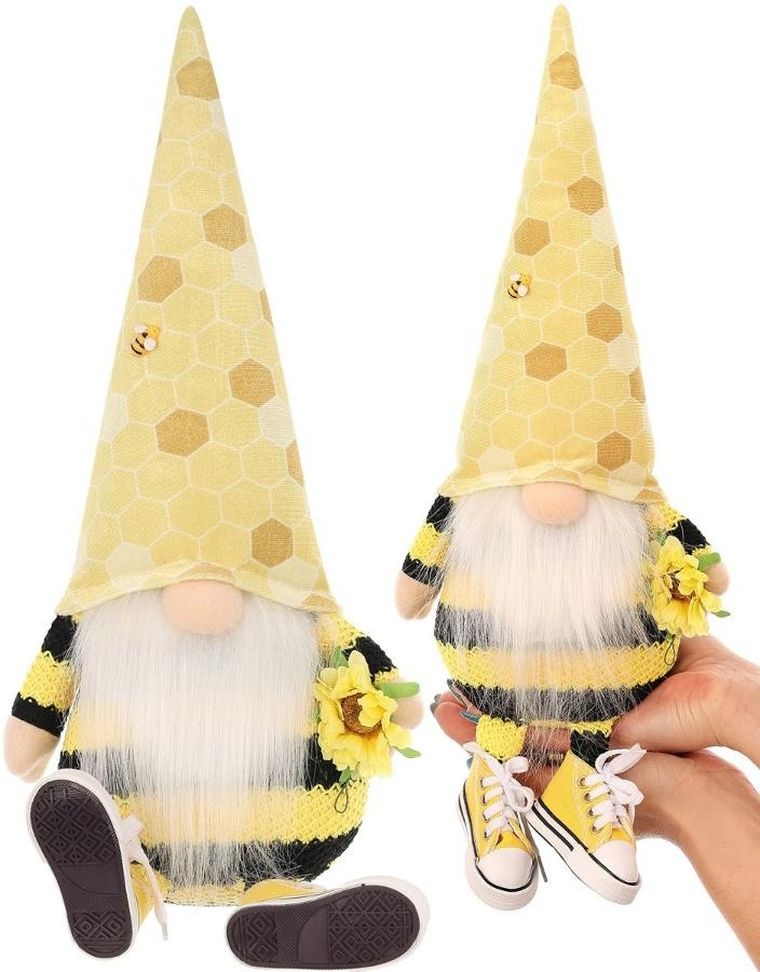 Saska Garden, dekoracja wiosenna, skrzat gnom, siedzący truteń w trampkach, 35+6 cm