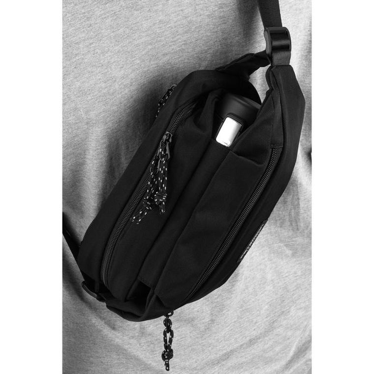 Saszetka na biodro, nerka, czarna, Peterson