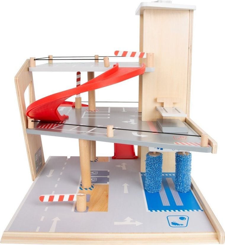 Small Foot, parking drewniany