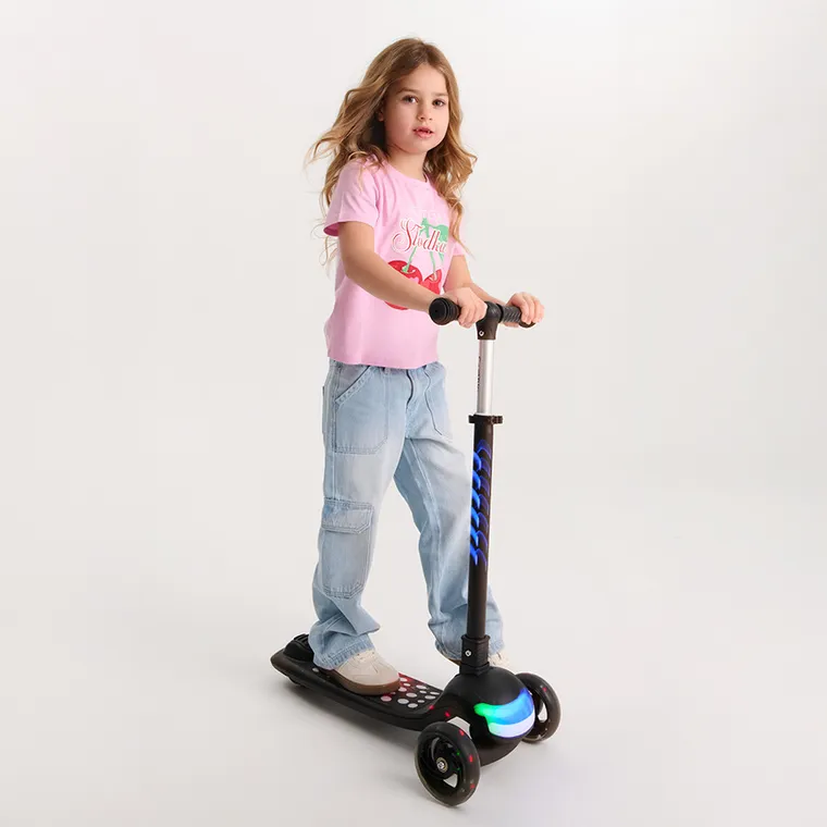 Smiki, hulajnoga 3-kołowa, światła LED, czarna