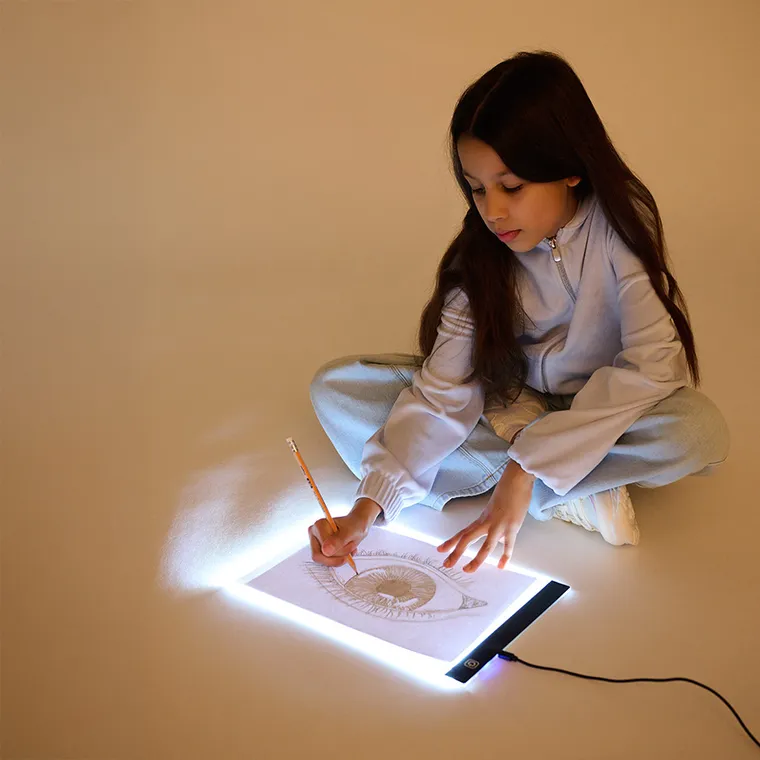 Smiki, podświetlany tablet LED do rysowania