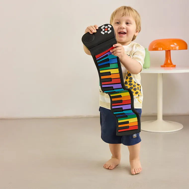 Smiki, zwijane pianinko, 37 klawiszy, 63 cm