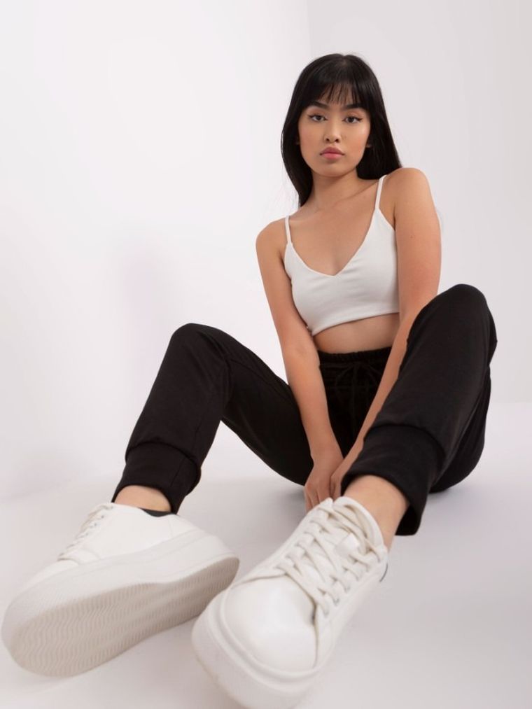 Spodnie dresowe damskie, czarne, Lakerta