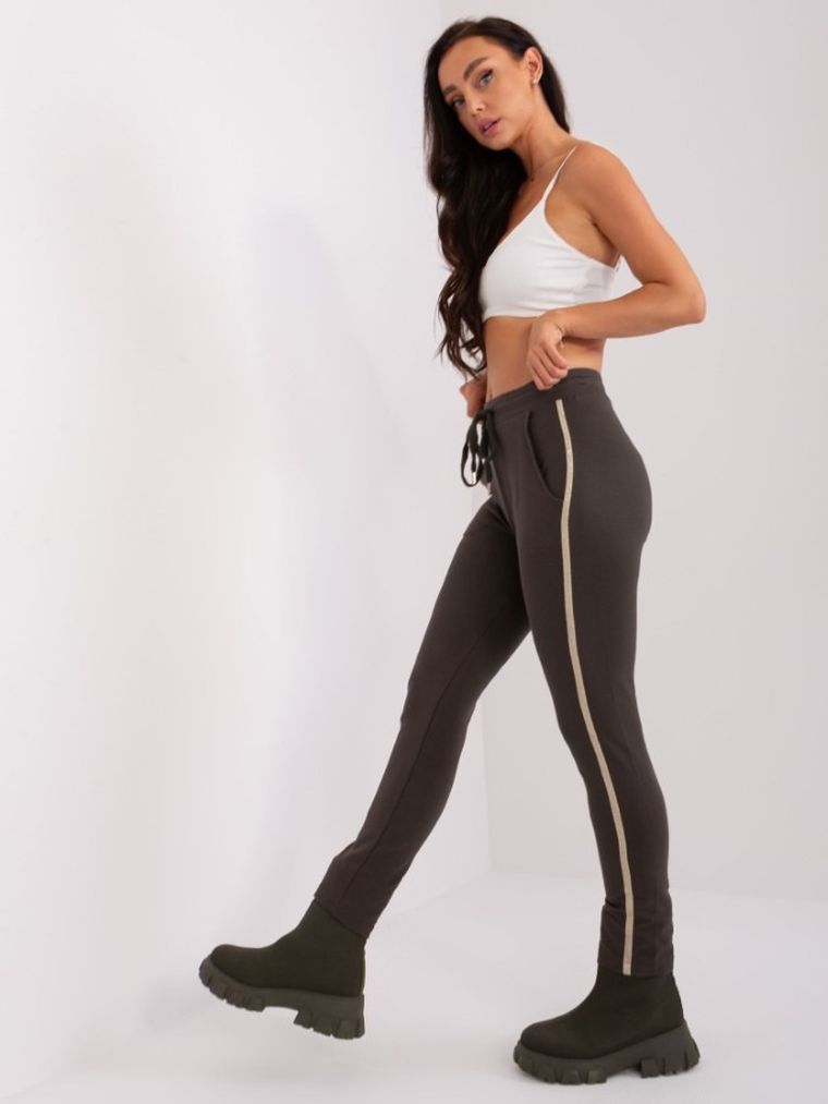 Spodnie dresowe damskie, khaki, Relevance