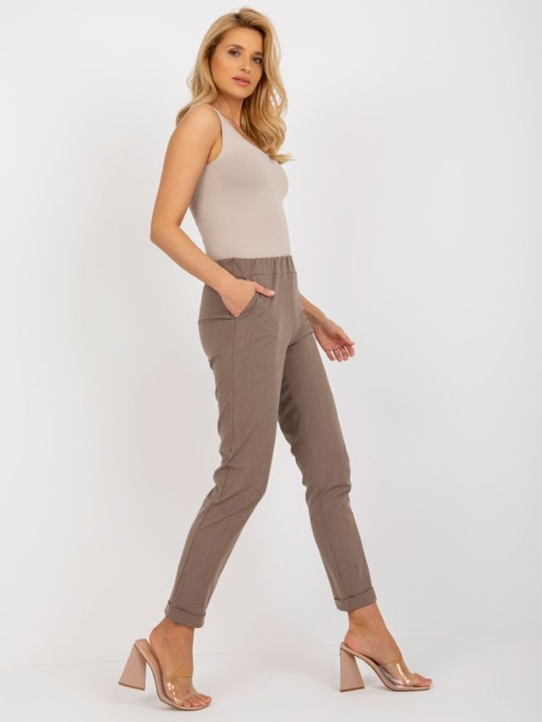 Spodnie materiałowe damskie, brązowe, Lakerta