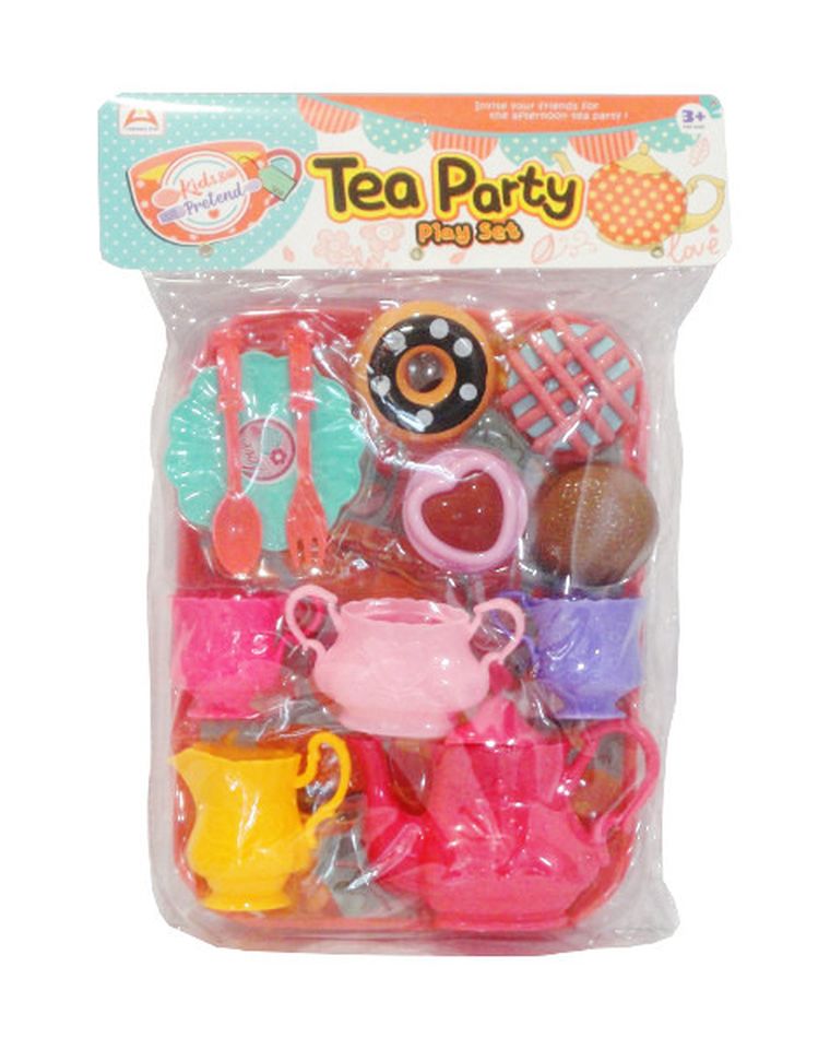 Swede, naczynia kuchenne z produktami spożywczymi