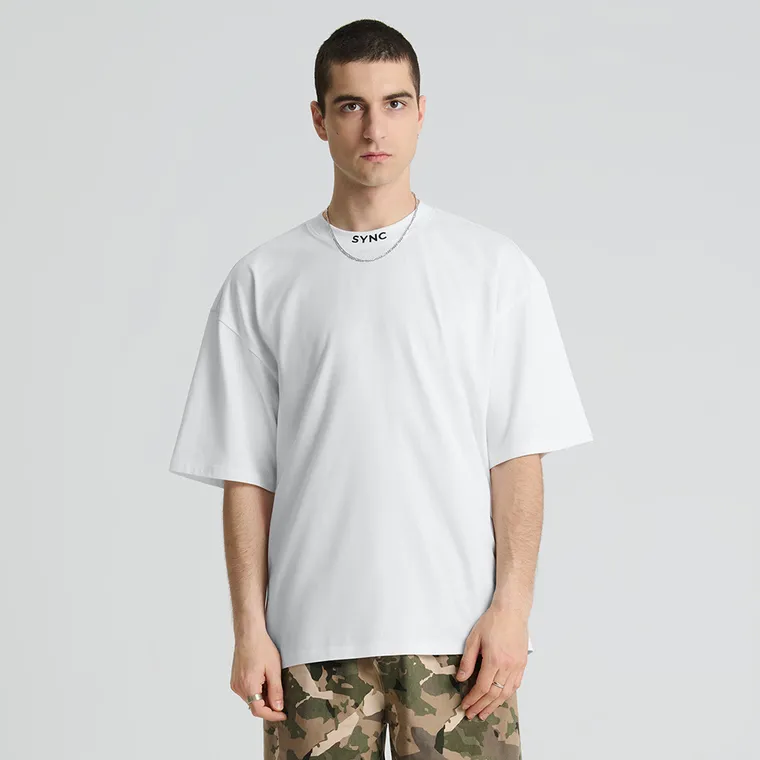 T-shirt basic o kroju oversize NOWEAR