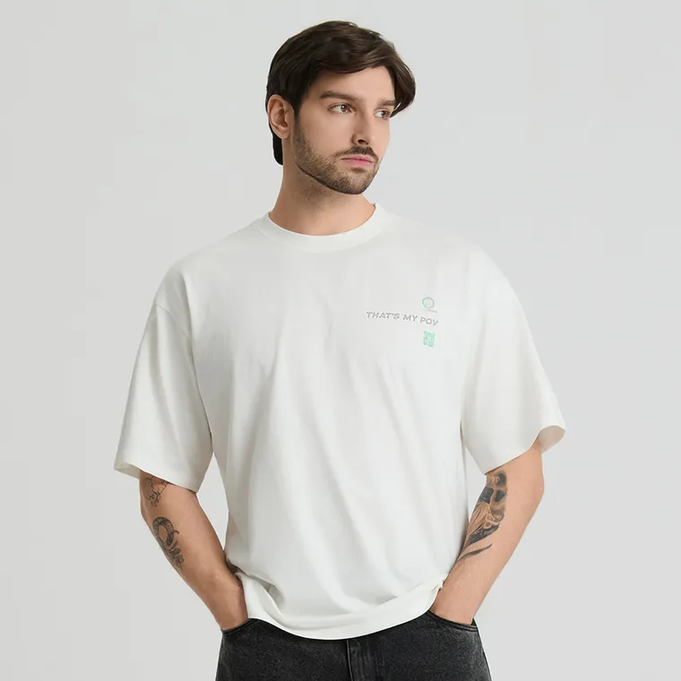 T-shirt oversize z nadrukiem na plecach NOWEAR