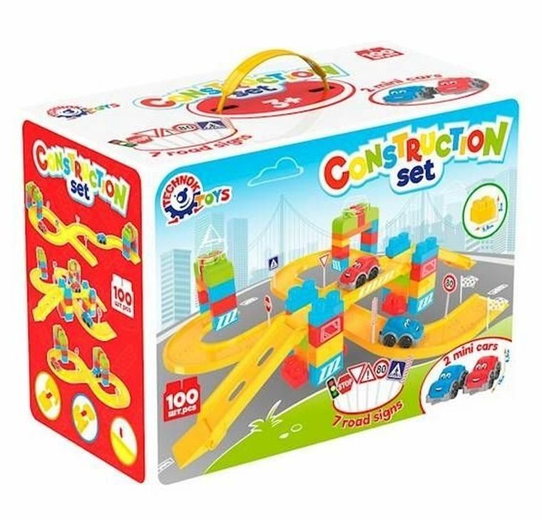 TechnoK, tor samochodowy z pojazdami