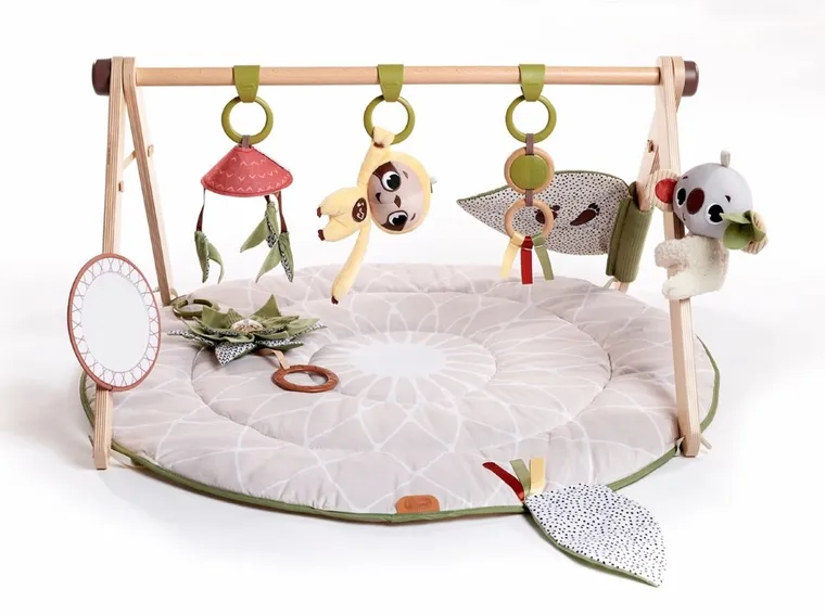Tiny Love, Boho Chic, gimnastyka, mata dla bobasa z drewnianym stojakiem