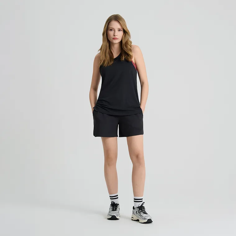 Top sportowy z przewiewnego materiału NOWEAR