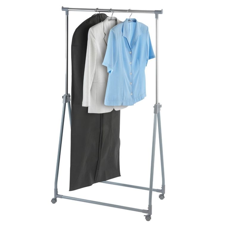 Wieszak na ubrania, na kółkach