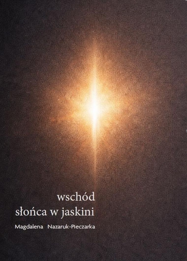 Wschód słońca w jaskini