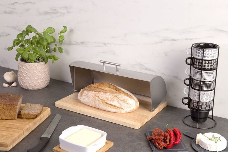 Zeller, metalowy chlebak na drewnianej podstawie