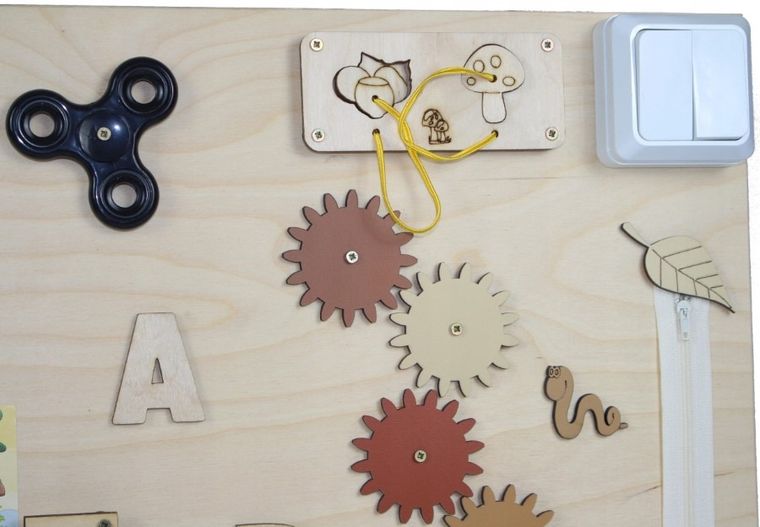 3toysm, tablica manipulacyjna, las, 50-75 cm