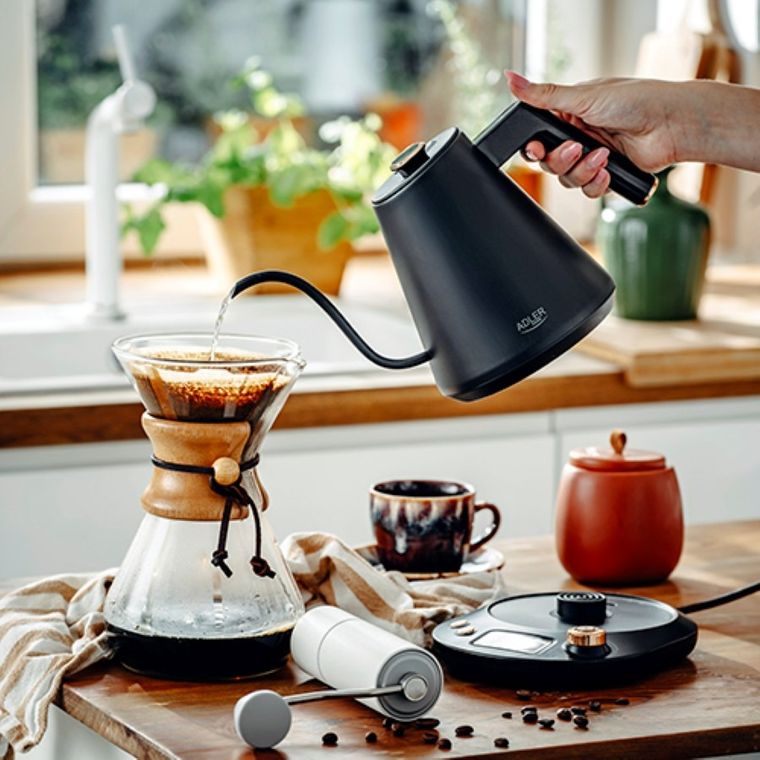 Adler, czajnik elektryczny z długą wylewką, 1,0l