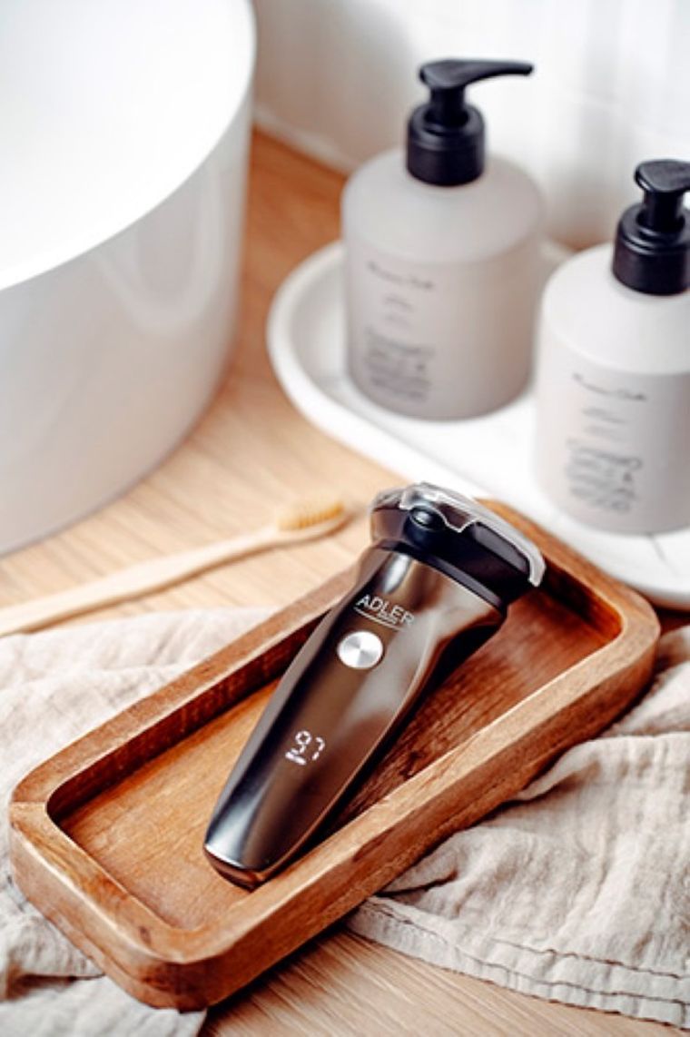 Adler, golarka elektryczna z trymerem do brody, LED