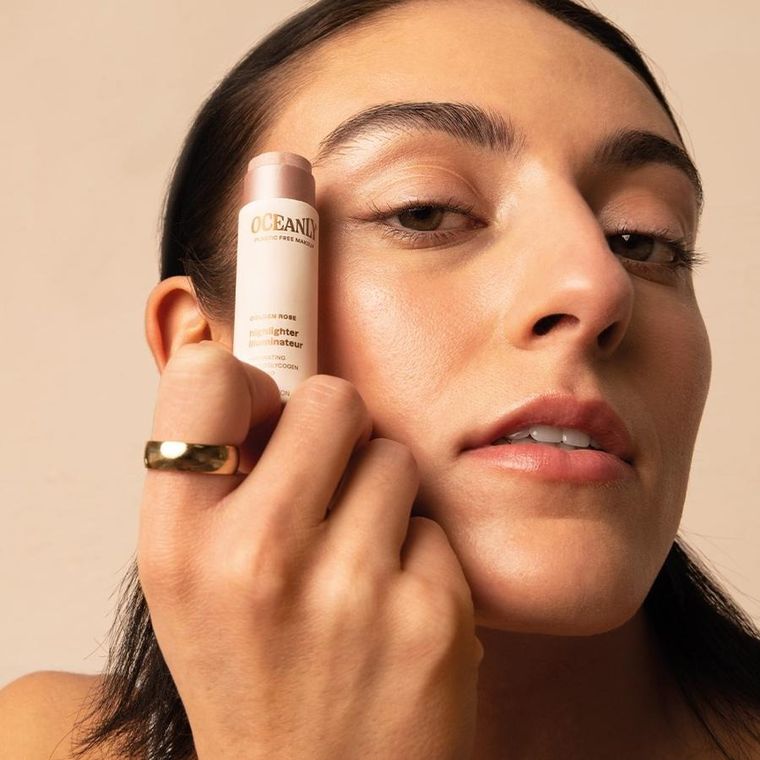 Attitude, Oceanly, Rozświetlacz w sztyfcie, Golden Rose, 8,5 g