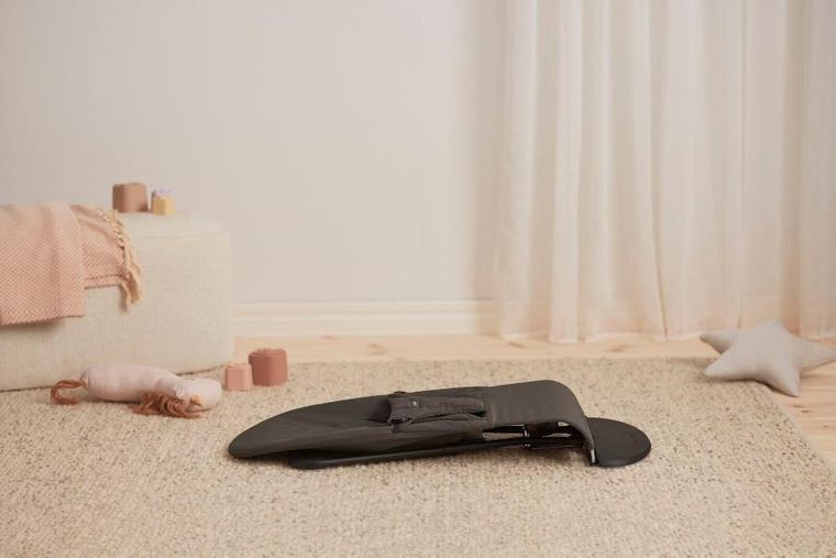 BabyBjörn, Balance Soft Woven, leżaczek + Googly Eyes, zabawka do leżaczka, ciemny szary