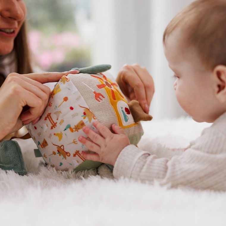 BabyOno, Cow Bingo, kostka sensoryczna, miękka zawieszka