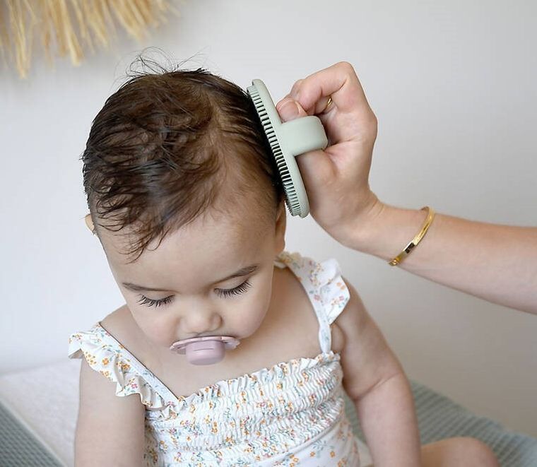 Beaba, silikonowa szczoteczka do mycia i masażu dziecka, Misty green