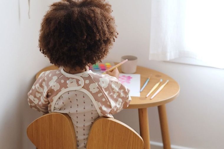 Beaba, śliniak 2w1 z odpinanym długim rękawem, savannah bloom